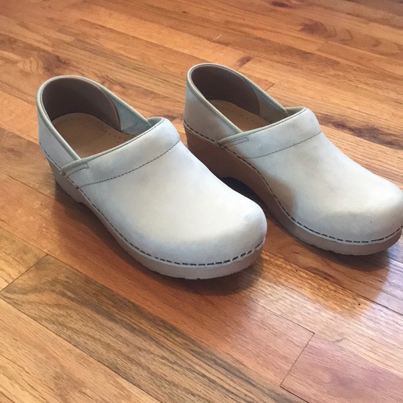 poshmark dansko clogs
